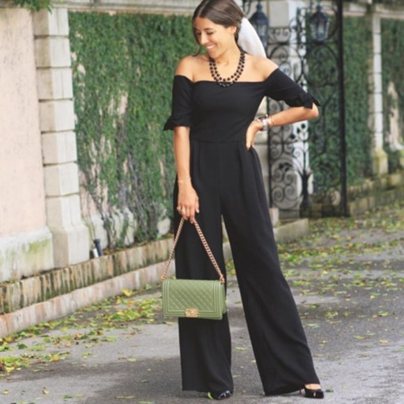 Gal Meets Glam Meredith Off-the-Shoulder Wide Leg  Jumpsuit in black - Picture 3 of 14